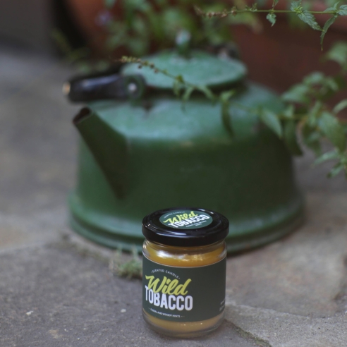 Wild Tobacco duftende natürliche Bienenwachskerze, Glas