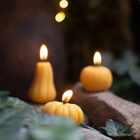 Natural Beeswax Ornamental Candle - Halloween Pumpkin wavy