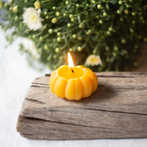 Natural Beeswax Ornamental Candle - Halloween Pumpkin wavy