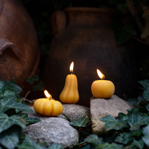 Natural Beeswax Ornamental Candle - Round Pumpkin
