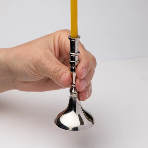 Kleiner versilberter Kerzenständer für schlanke Stumpenkerzen, konisch, Messing