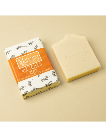 Natural soap with honey, frankincense and calendula.