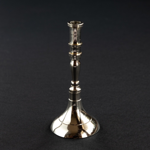 Kleiner versilberter Kerzenständer für schlanke Stumpenkerzen, konisch, Messing