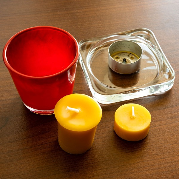 Beeswax candles – candles with minimal waste and environmental damage